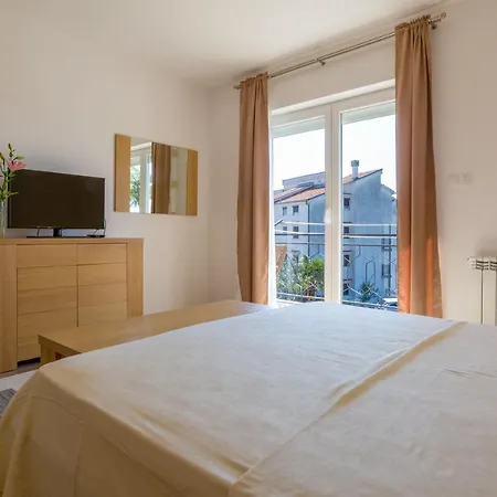 Tonka Roberta Apartment Crikvenica